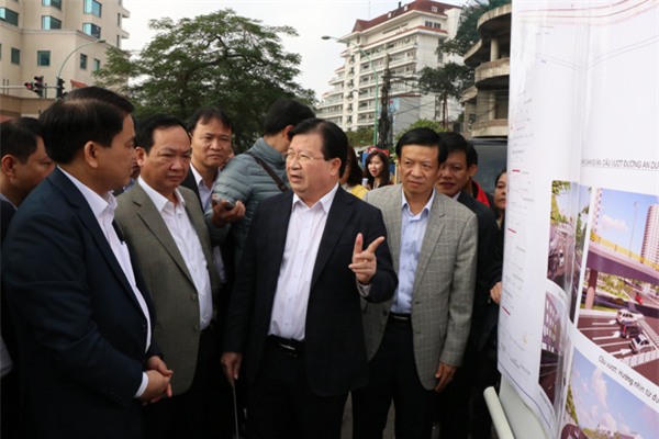 Hạ thấp đê sông Hồng tính khả thi và những hệ lụy