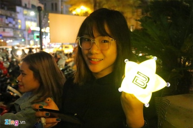 Ve si dung dui cui de giai toa dam dong cho Seungri hinh anh 6