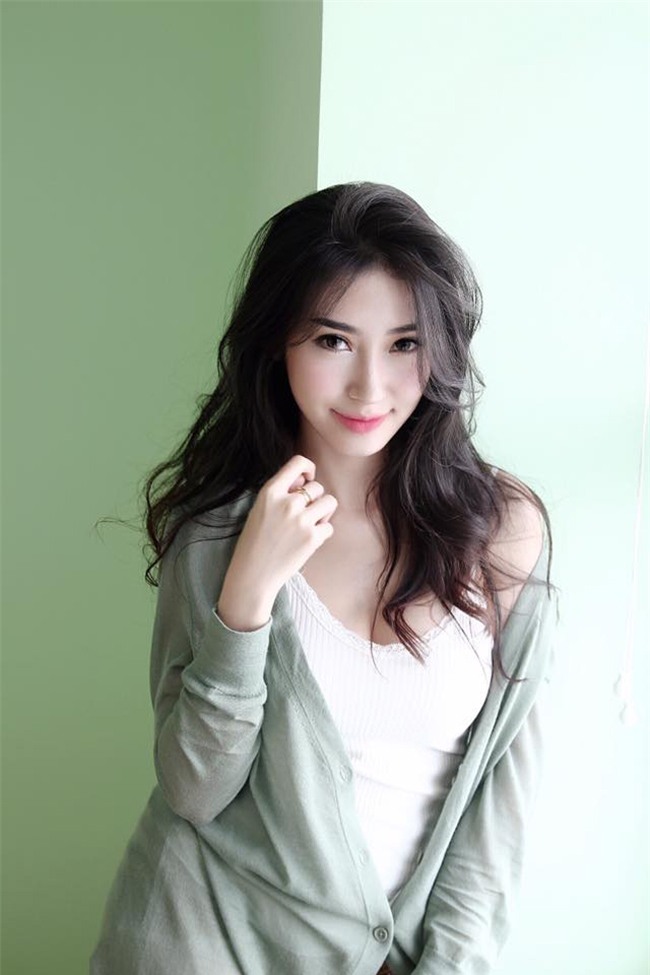 ban-gai-sexy-chan-dai-the-nay-bao-sao-ngo-kien-huy-si-me-suot-7-nam-blogtamsuvn017