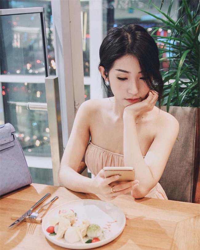 ban-gai-sexy-chan-dai-the-nay-bao-sao-ngo-kien-huy-si-me-suot-7-nam-blogtamsuvn06