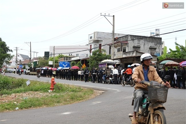 Vẻ bình thản của người vợ và nhân tình giết chồng giấu xác rúng động Lâm Đồng - Ảnh 4.