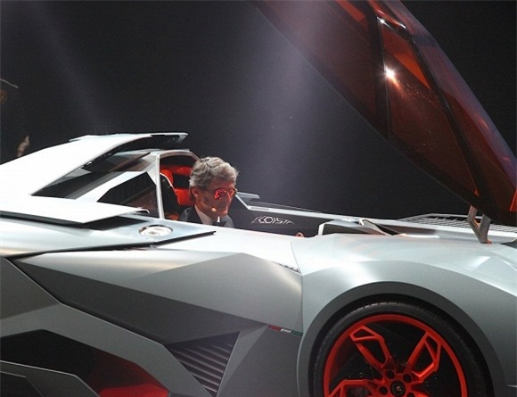 xe thể thao, xe thể thao mới, xe thể thao độc lạ, xe thể thao có nội thất máy bay, xe hơi đời mới