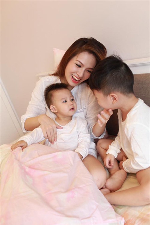 con trai “leo nheo” khong chiu di hoc buoi sang, dan le noi cau khien dan mang bat ngo - 1