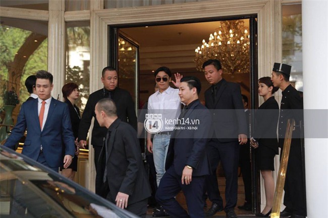 Cập nhật: Seungri diện áo sơ mi trắng soái ca, xuất hiện cực cool ngầu tại sân bay - Ảnh 28.