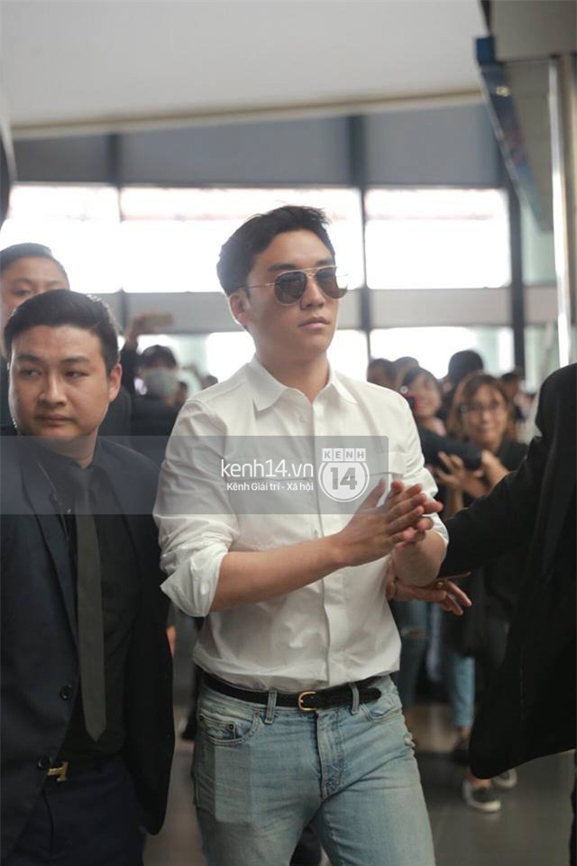 Cập nhật: Seungri diện áo sơ mi trắng soái ca, xuất hiện cực cool ngầu tại sân bay - Ảnh 5.