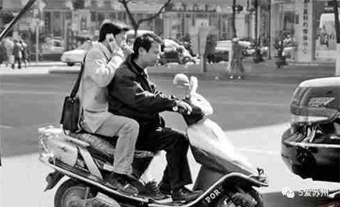 Vì lỗi thường gặp khi đi xe đạp điện, 2 thanh niên người tử vong, người bị thương nặng - Ảnh 2.