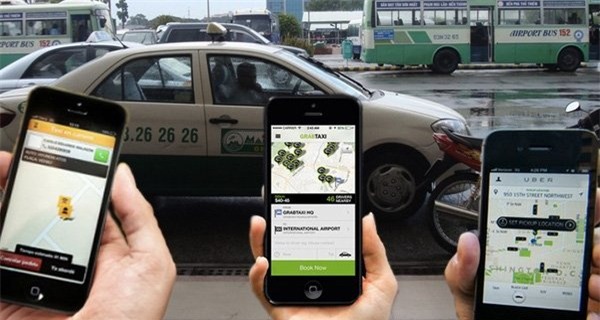 Thuê ôtô chạy Grab, Uber: 3 tháng bán luôn xe máy bù nợ