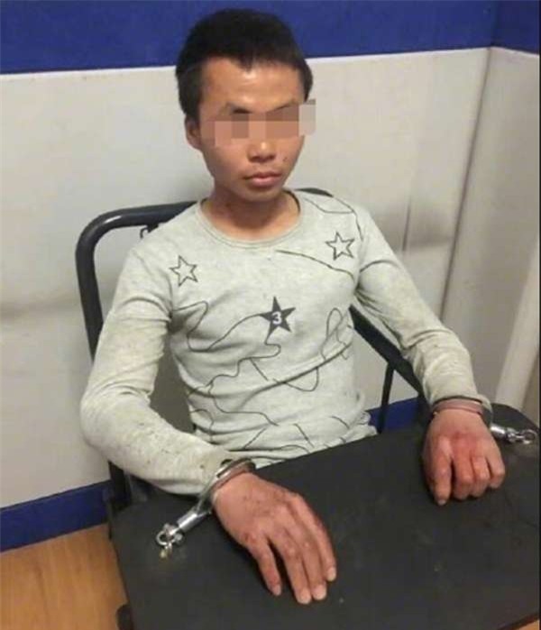 tq: khach chat dau chu quan vi bat my dat hon 3.000 dong hinh anh 2