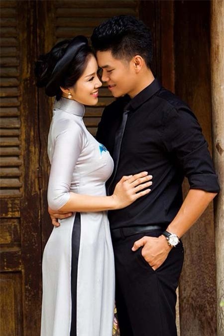 moi tinh ngot ngao cua le phuong voi nguoi yeu kem 7 tuoi hinh anh 1