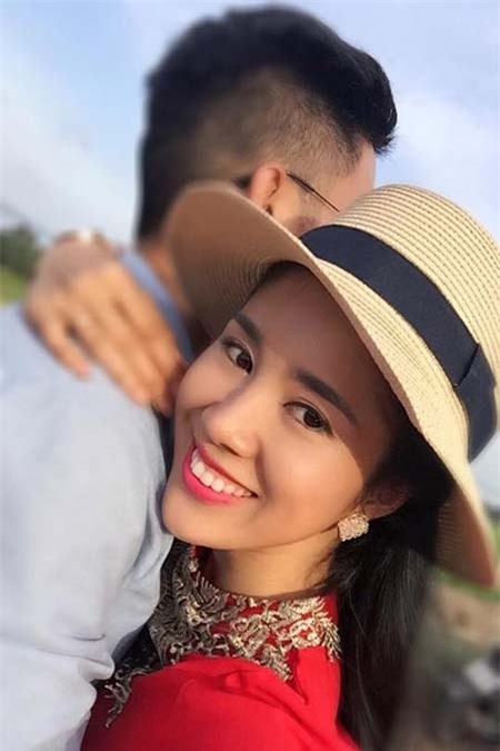 moi tinh ngot ngao cua le phuong voi nguoi yeu kem 7 tuoi hinh anh 2