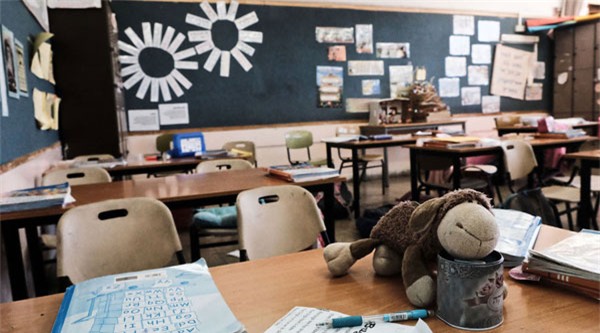 Ấn Độ, giáo viên, lột truồng, nữ sinh