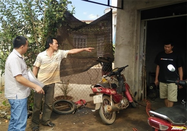 Lan manh moi vu an tu chiec xe may trong tiem sua chua hinh anh 2