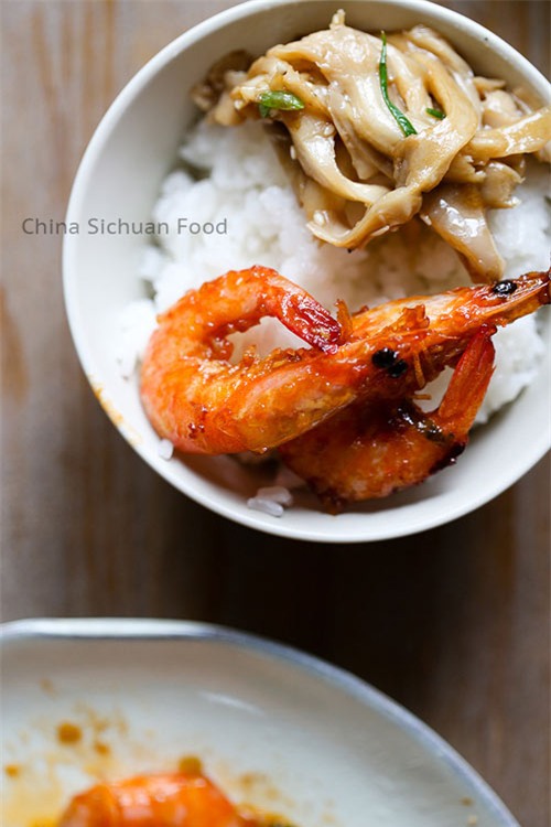 vet sach noi com voi tom sot chua ngot hinh anh 3