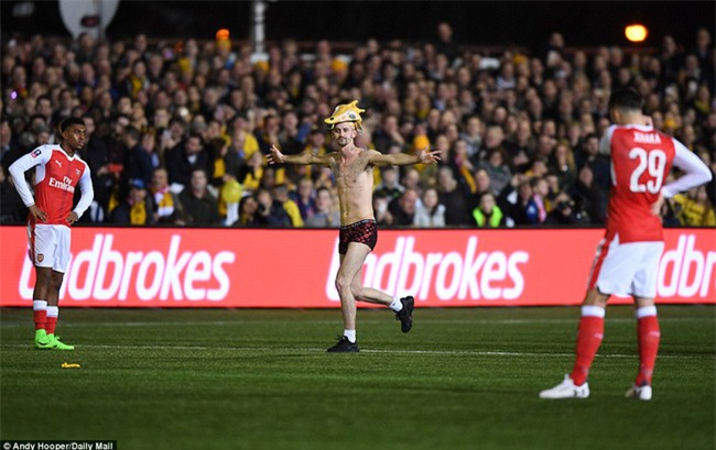 Vượt qua đội bóng nghiệp dư, Arsenal thẳng tiến vào tứ kết FA Cup - Ảnh 19.