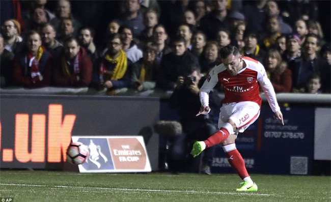 Vượt qua đội bóng nghiệp dư, Arsenal thẳng tiến vào tứ kết FA Cup - Ảnh 7.