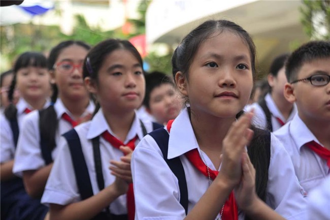 học sinh, phùng xuân nhạ, gãy chân, bỏng