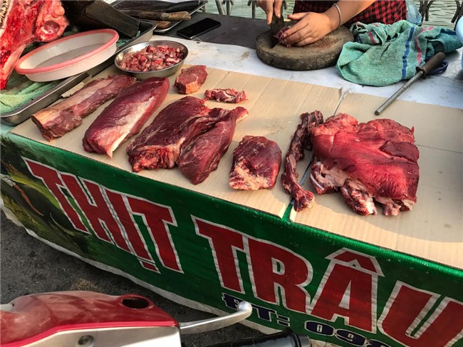 quảng cáo bá đạo, quảng cáo, bán thịt trâu tươi, Hà Nội