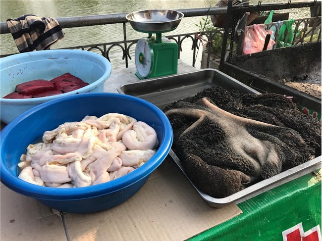 quảng cáo bá đạo, quảng cáo, bán thịt trâu tươi, Hà Nội