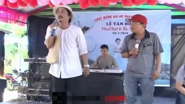 Danh hài Bảo Chung từng được một gia đình bỏ ra 500 triệu để mời về biểu diễn trong đám cưới con. Ảnh: cắt từ clip.
