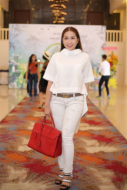 thoi trang sao viet xau: van mai huong, van hugo bi che rat mat vi phat tuong - 5