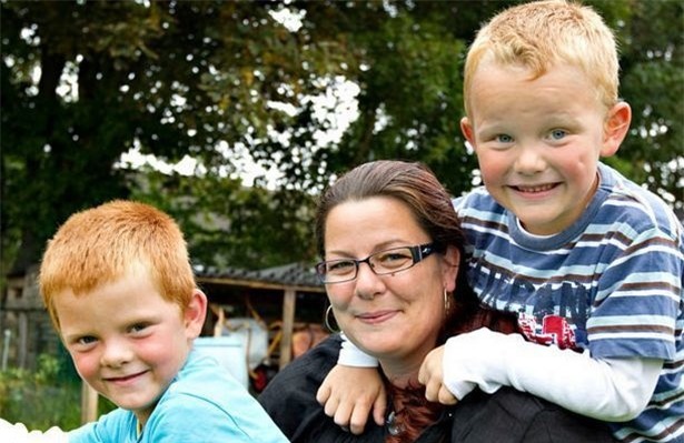 Những trường hợp sinh đôi nhưng khác cha vô cùng lạ - Ảnh 4.