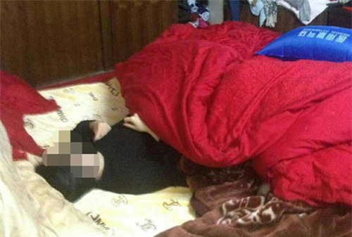 ba me con nguy kich sau khi tam va loi canh bao tu thoi quen su dung binh nong lanh - 2