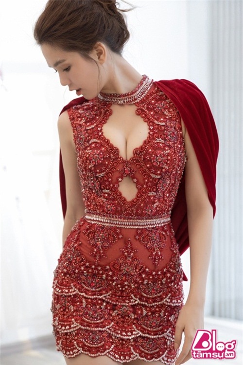 ngoc trinh dung hang blogtamsuvn