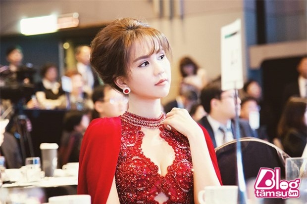 ngoc trinh dung hang blogtamsuvn (12)