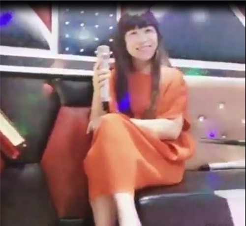 ba me u50 tre dep nhu thieu nu 18, hat hay o lao cai gay 