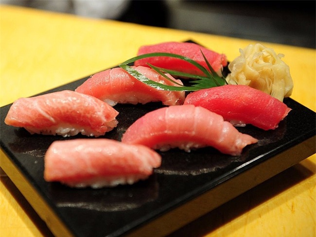 Tin sốc: 1/5 số hải sản trong sushi trên thế giới không phải là hàng thật - Ảnh 1.