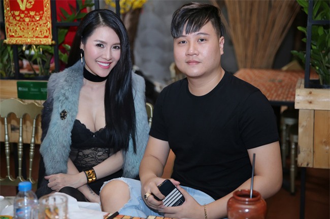 ca quan an "dung hinh" vi my nhan viet qua bao hinh anh 21