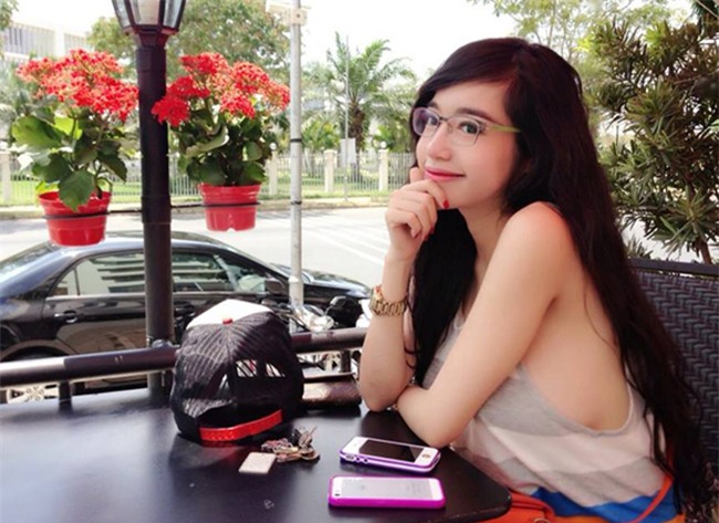 ca quan an "dung hinh" vi my nhan viet qua bao hinh anh 5