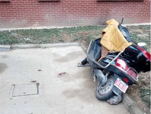 ghen ti vi me sinh em be, co be 14 tuoi nhay lau tu tu tu tang 26 - 2