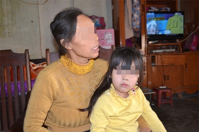 vu chau be 9 tuoi bi sat hai o hai duong: linh cam bat an cua me hung thu - 1