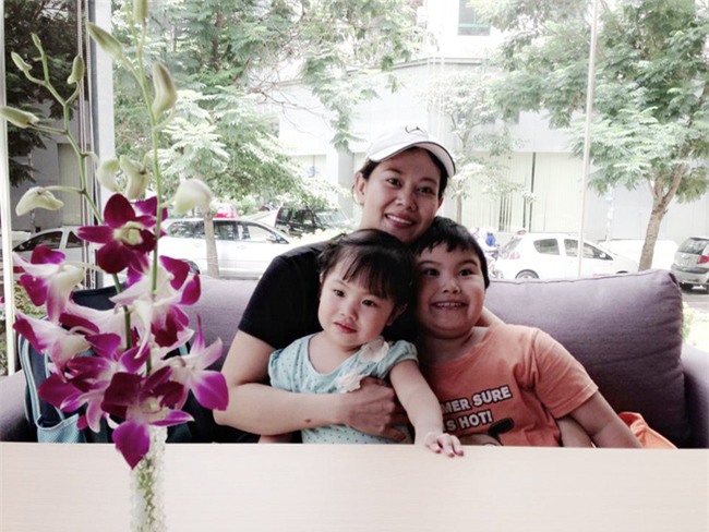 Nỗi đau người mẹ bị con từ chối sau khi bố và mẹ ly hôn - Ảnh 4.