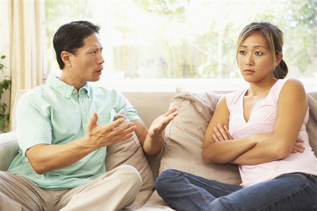 Khi phát hiện bị phản bội, phụ nữ khôn ngoan sẽ không bao giờ làm những điều này - Ảnh 1.