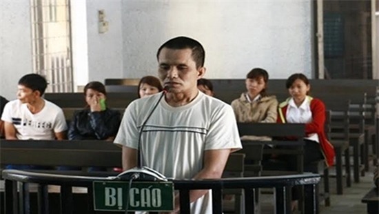 Người cha vô nhân tính hiếp dâm con gái ruột suốt 2 năm