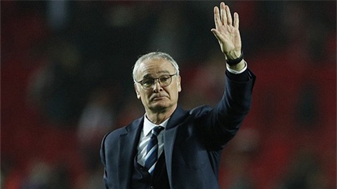 Cộng đồng mạng dậy sóng sau khi Ranieri mất việc