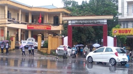 Dong mau cua thay co va khat khao cuu song hoc tro hinh anh 1