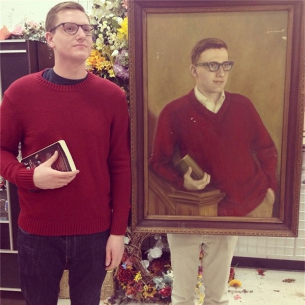 Có khi trên đường đời tấp nập, vô tình bắt gặp bức tranh vẽ ai đó y hệt mình.