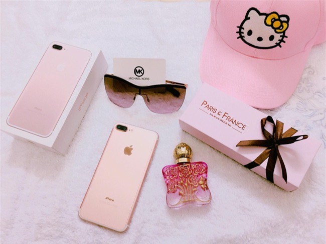 Cuộc sống cực sang chảnh của cô em út trong nhà có 3 nàng tiên đang hot trên Facebook - Ảnh 18.