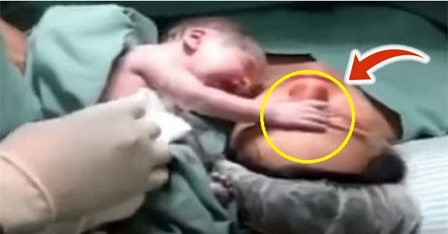 Mẹ chết sau khi sinh, bé ôm và khóc bên tai mẹ, điều xảy ra sau đó khiến ai cũng nghẹn lòng - Ảnh 1.