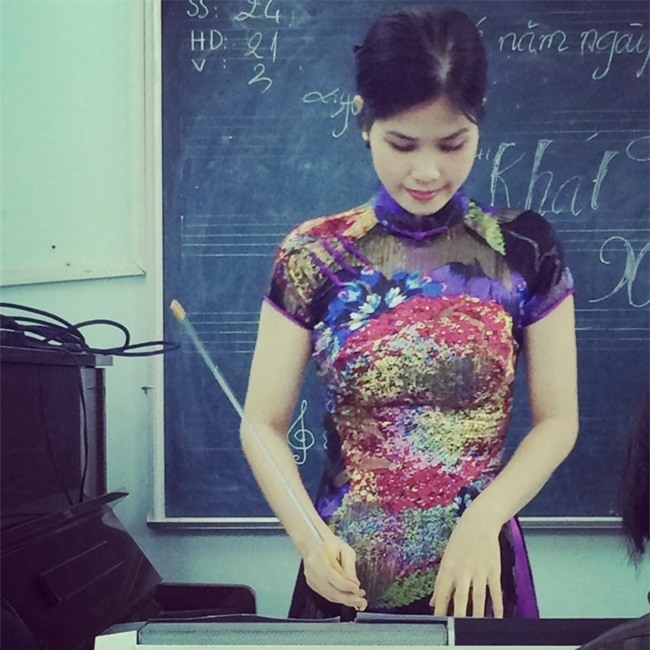 chan dung co vo my mieu hoc het cap 3 bo nha theo duy manh hinh anh 16