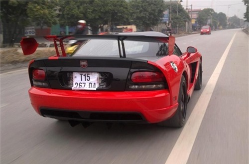 Dodge Viper ACR độc nhất Việt Nam tái xuất trên đường làng - Ảnh 2.