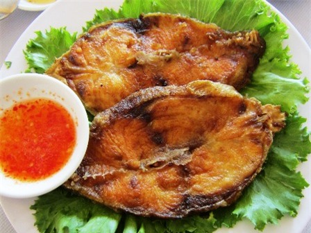 Lam mon ca chien xu thom ngon hap dan ca gia dinh ai an cung thich