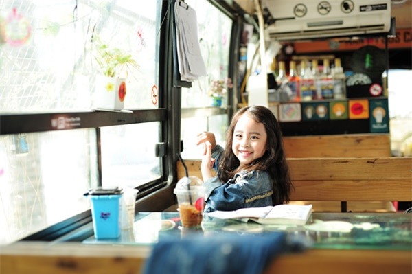 Gặp gỡ mẫu nhí Hà Thành sở hữu gương mặt xinh như Kim Tae Hee - Ảnh 9.