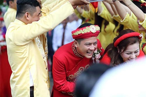 hoang anh dien trai, nhi nhanh chu moi hon vo viet kieu trong le ruoc dau - 6