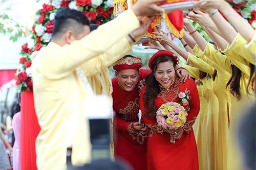 hoang anh dien trai, nhi nhanh chu moi hon vo viet kieu trong le ruoc dau - 7