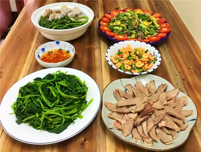 ghen ti voi nhung mam com hap dan cua me viet xinh dep nau tang chong con - 15