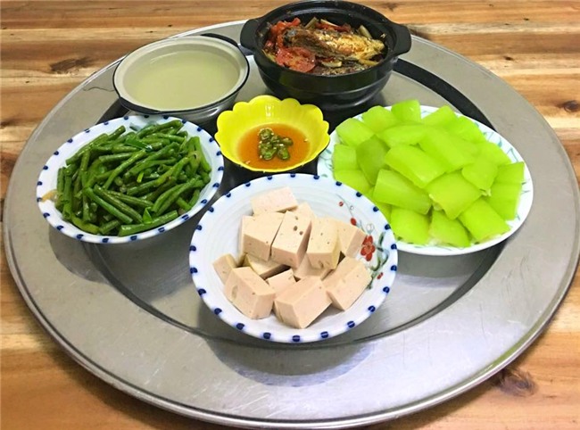 ghen ti voi nhung mam com hap dan cua me viet xinh dep nau tang chong con - 2